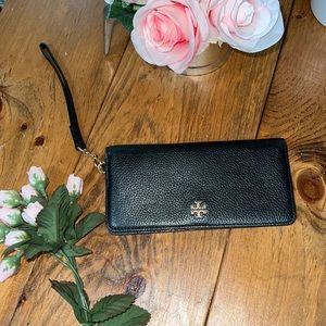 Tory Burch wristlet wallet